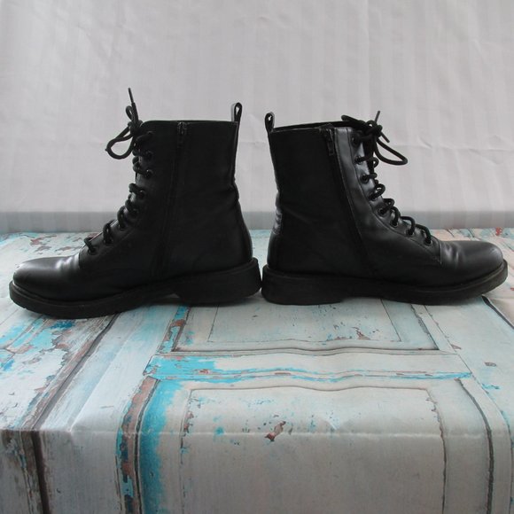 Time and Tru Black Combat Boots - Picture 7 of 13